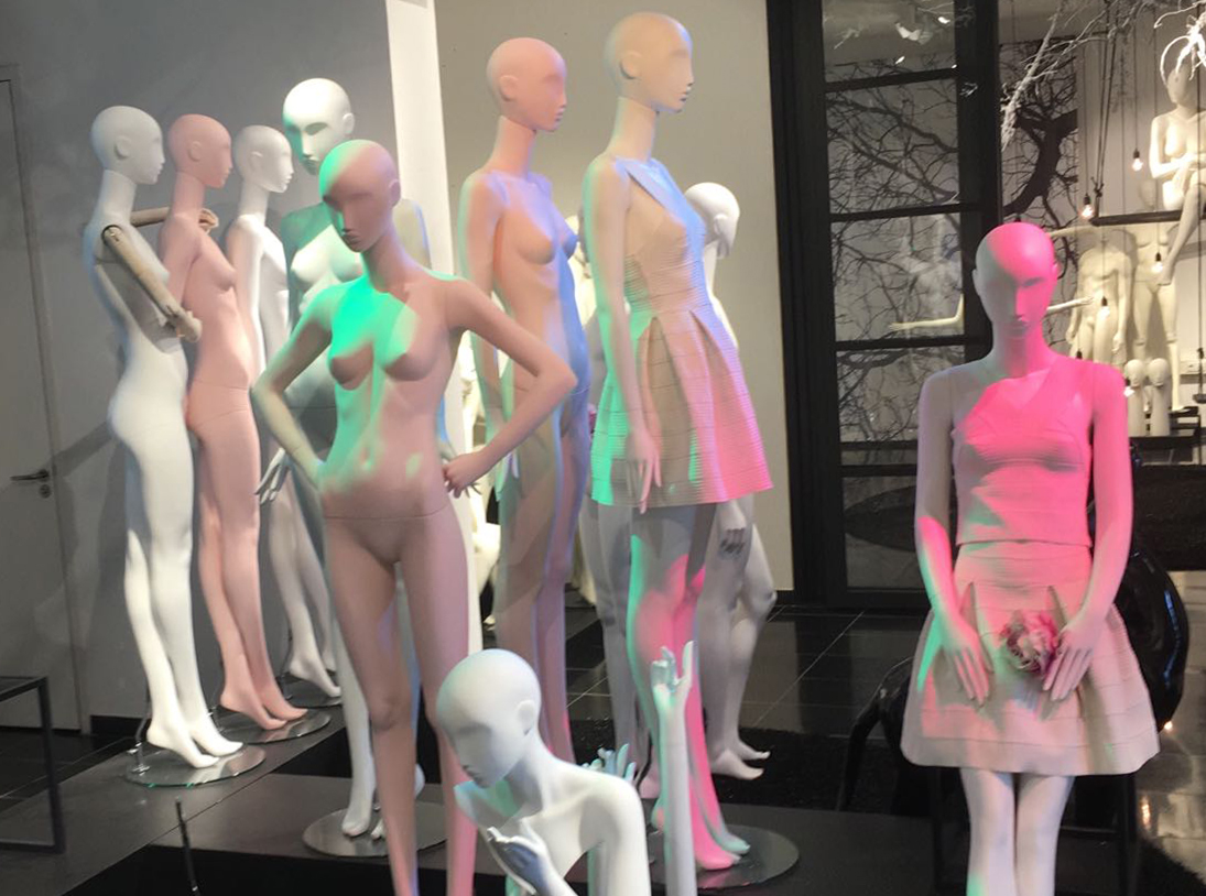 Designing Haaker dynamic showroom lighting | Invisua Lighting